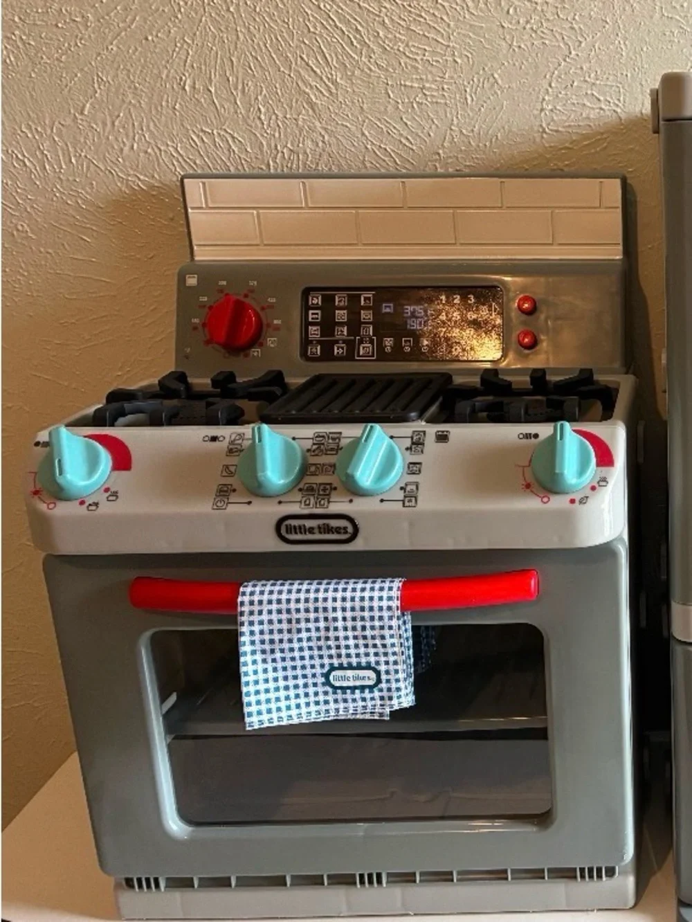 Target Little Tikes Grey Play Kitchen Oven with Red Handle and Aqua Knobs